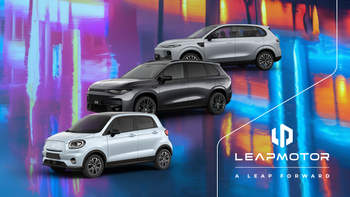 Drei Leapmotormodelle auf buntem Hintergrund